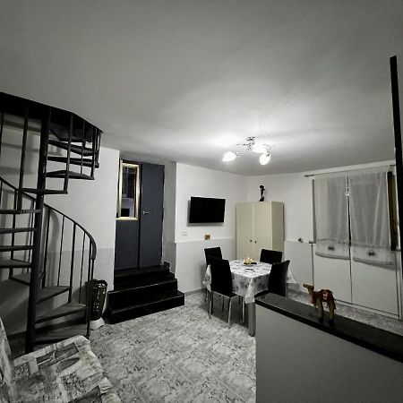 הוילה נאפולי Centro Storico Family Flat מראה חיצוני תמונה