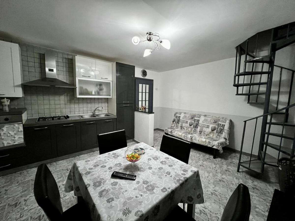 הוילה נאפולי Centro Storico Family Flat מראה חיצוני תמונה