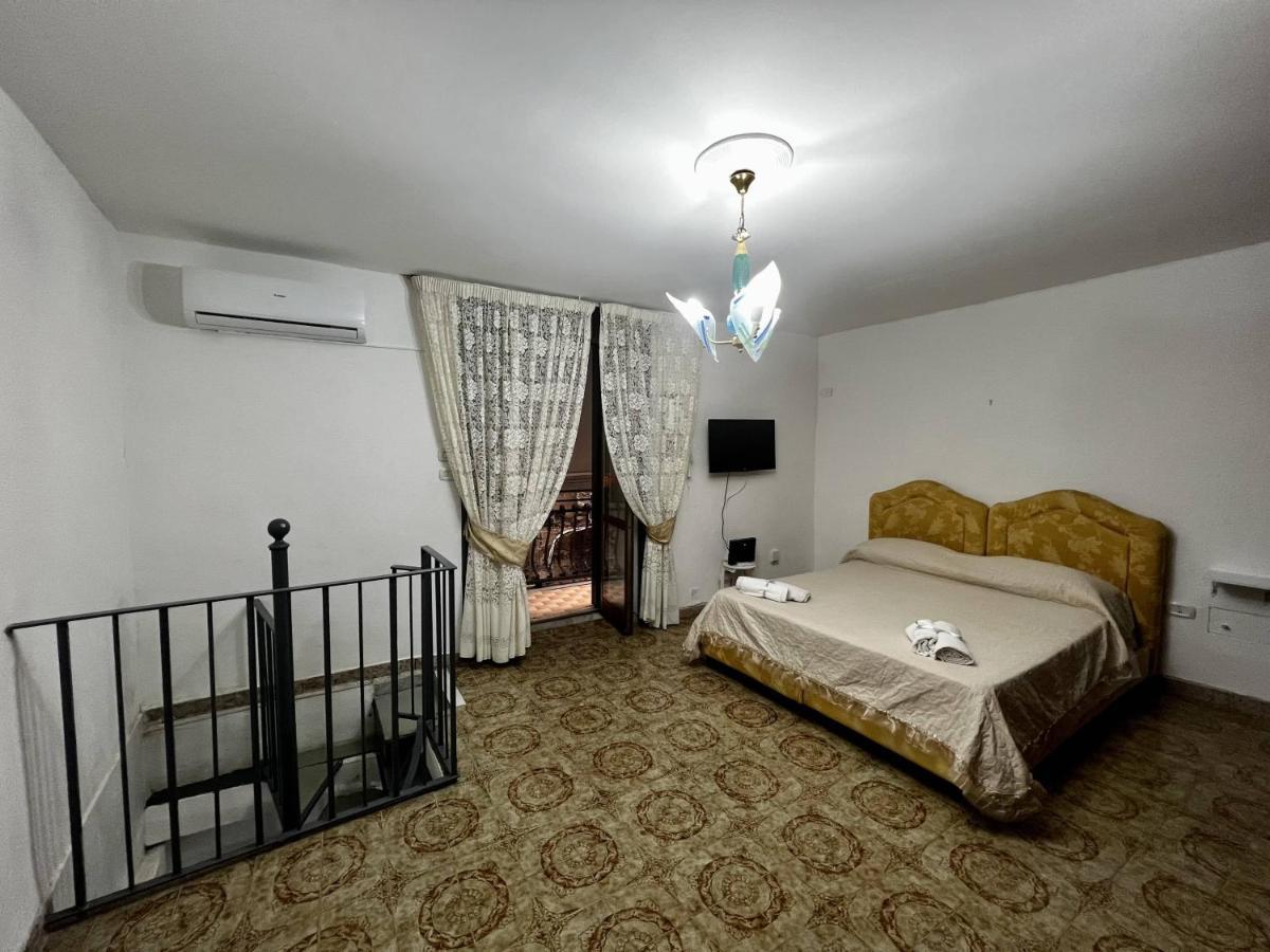 הוילה נאפולי Centro Storico Family Flat מראה חיצוני תמונה